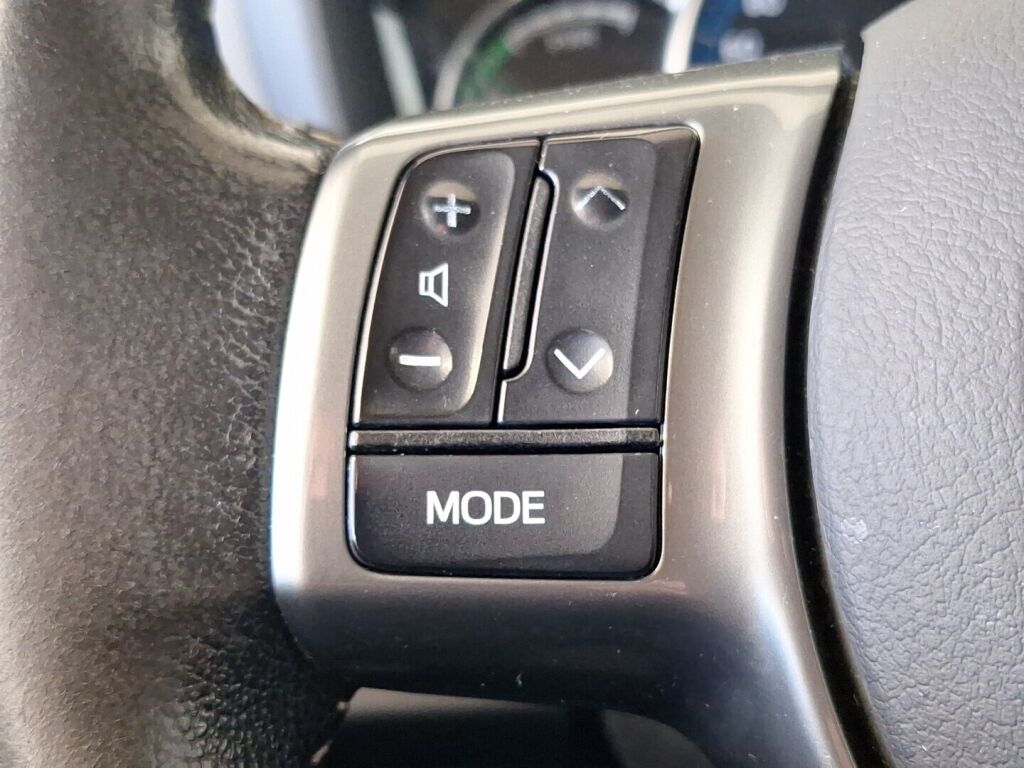 Toyota Yaris 2016 Musta