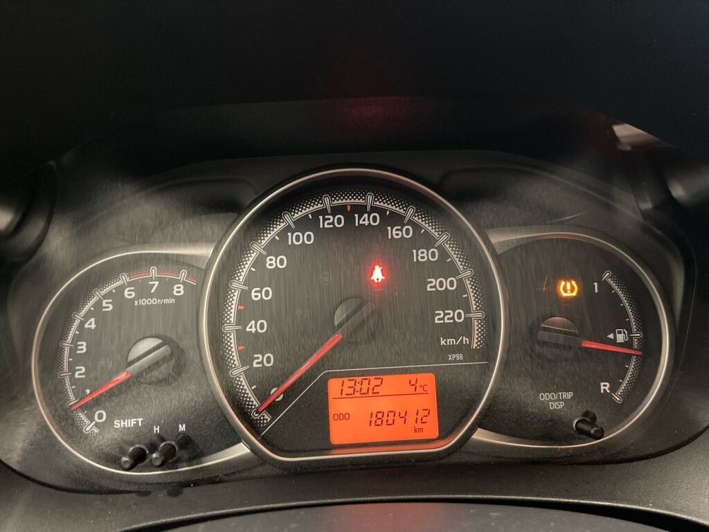 Toyota Yaris 2016 Valkoinen