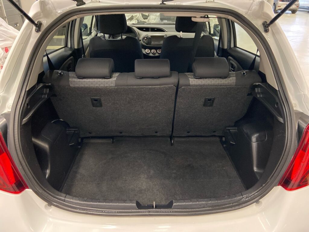 Toyota Yaris 2016 Valkoinen