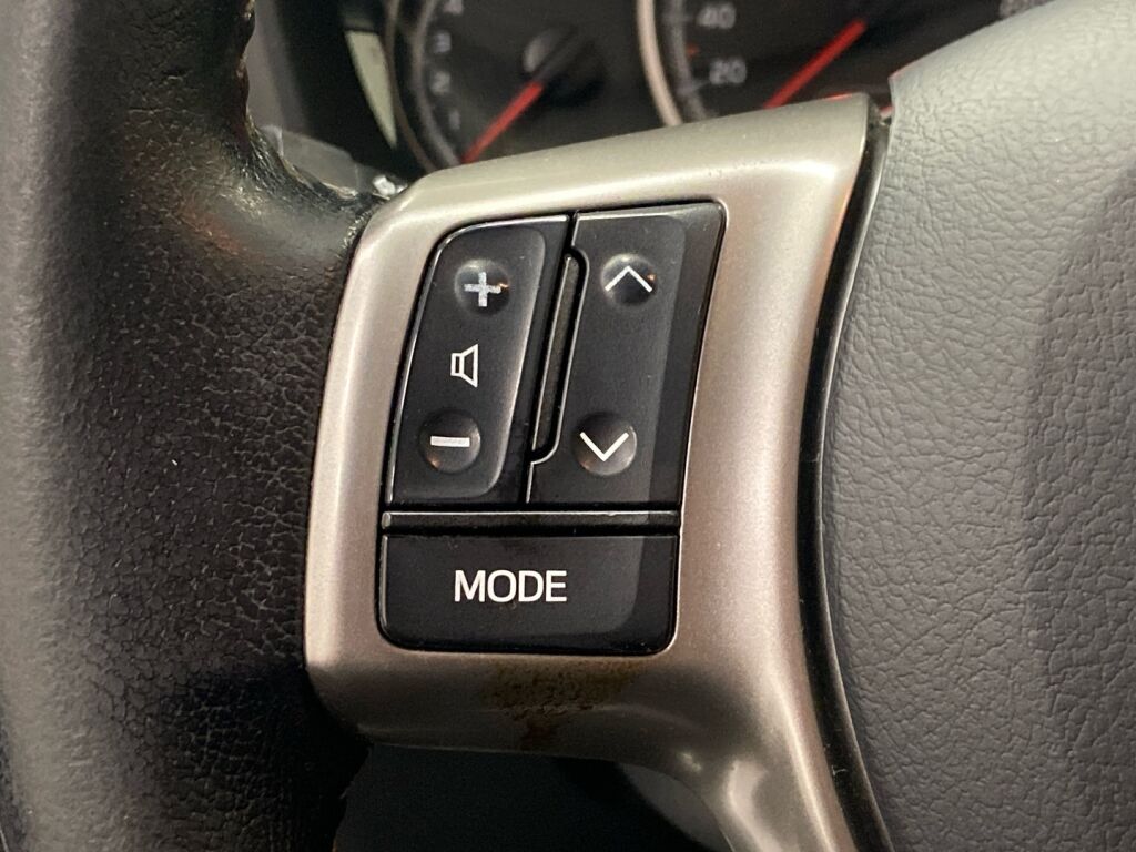 Toyota Yaris 2016 Valkoinen