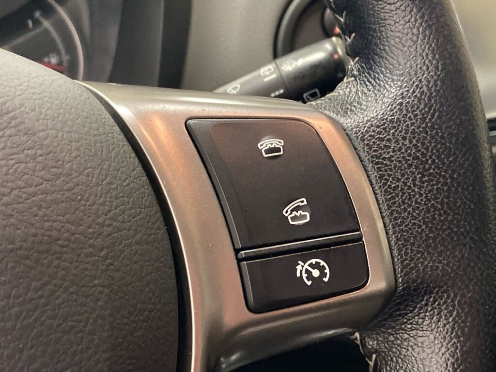 Toyota Yaris 2016 Valkoinen