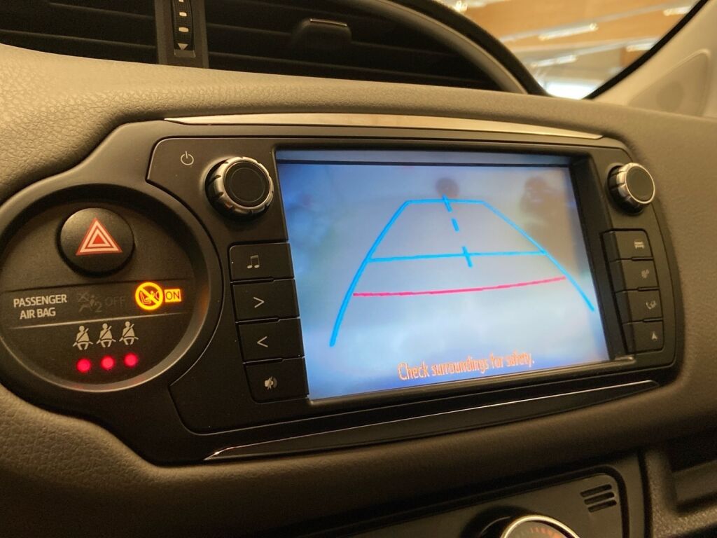 Toyota Yaris 2016 Valkoinen