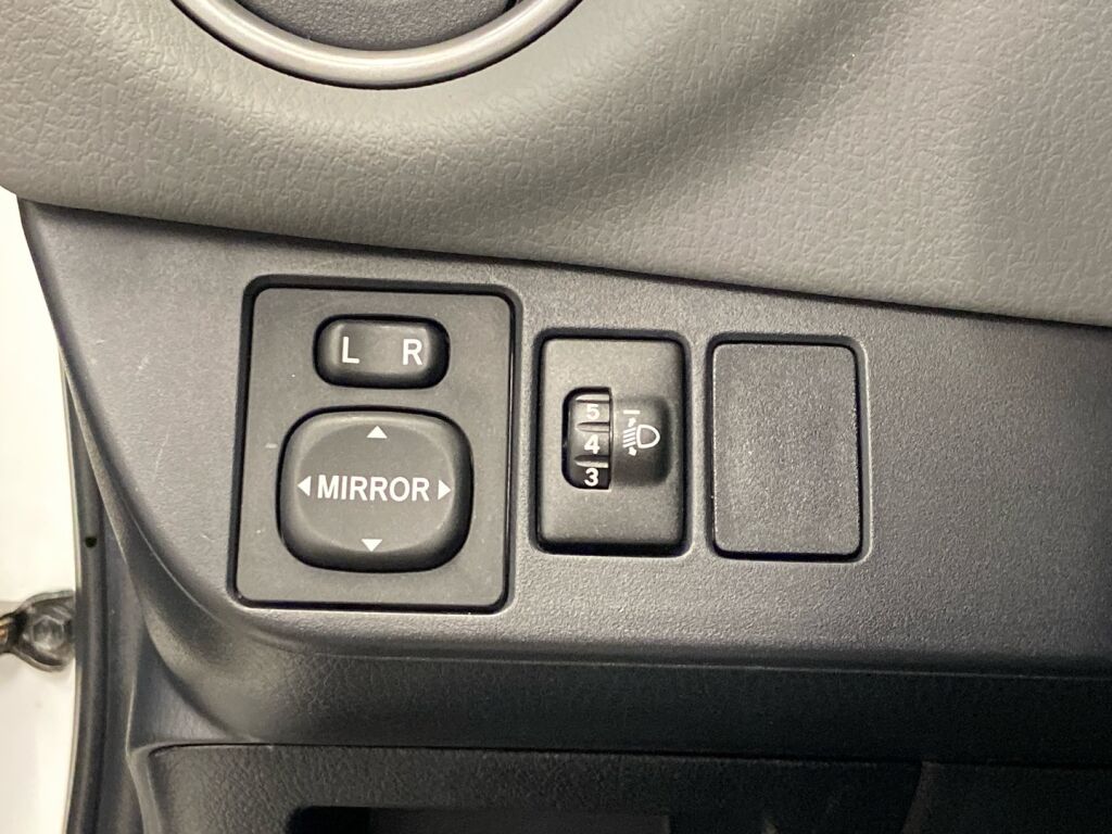 Toyota Yaris 2016 Valkoinen