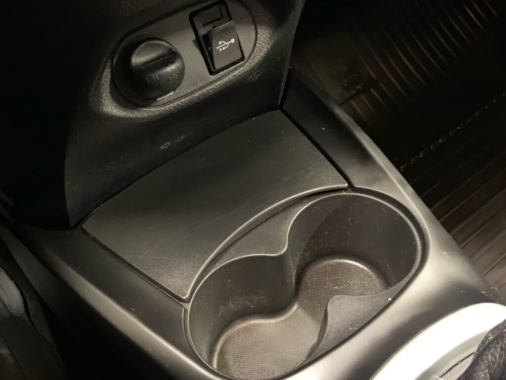 Toyota Yaris 2016 Valkoinen