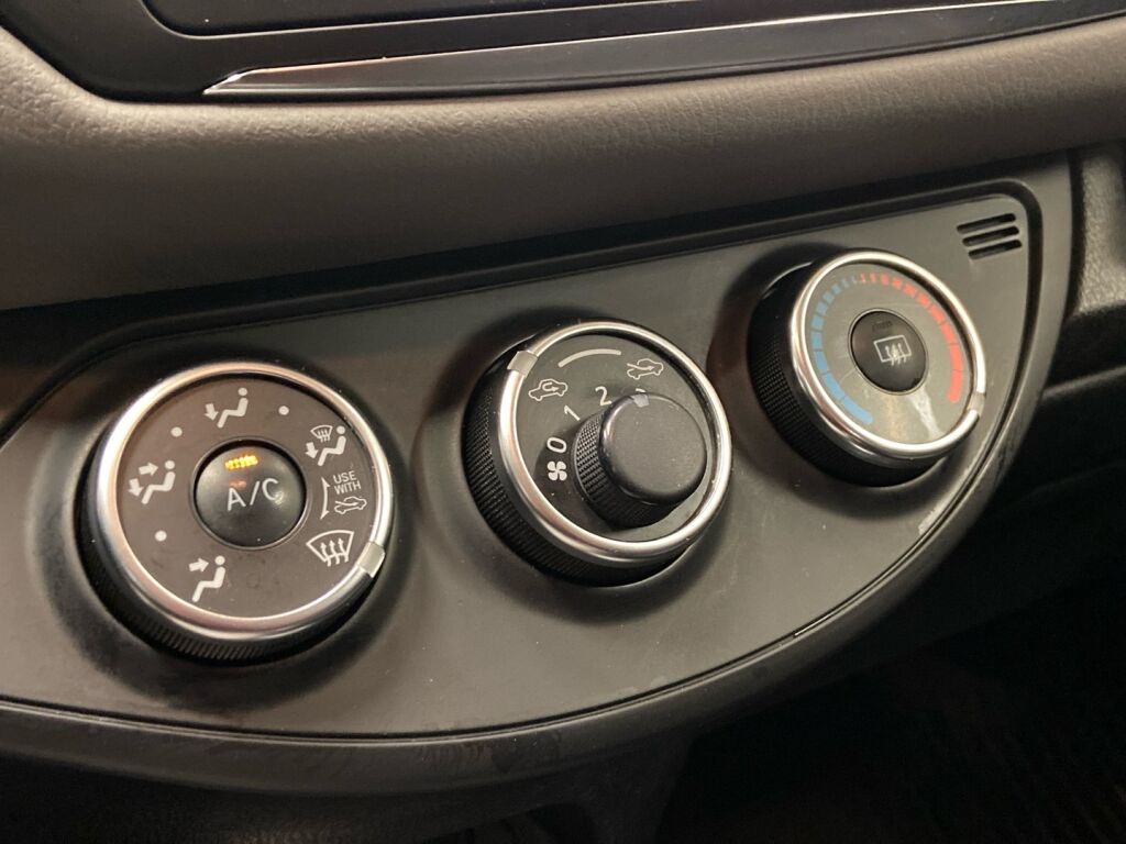 Toyota Yaris 2016 Valkoinen