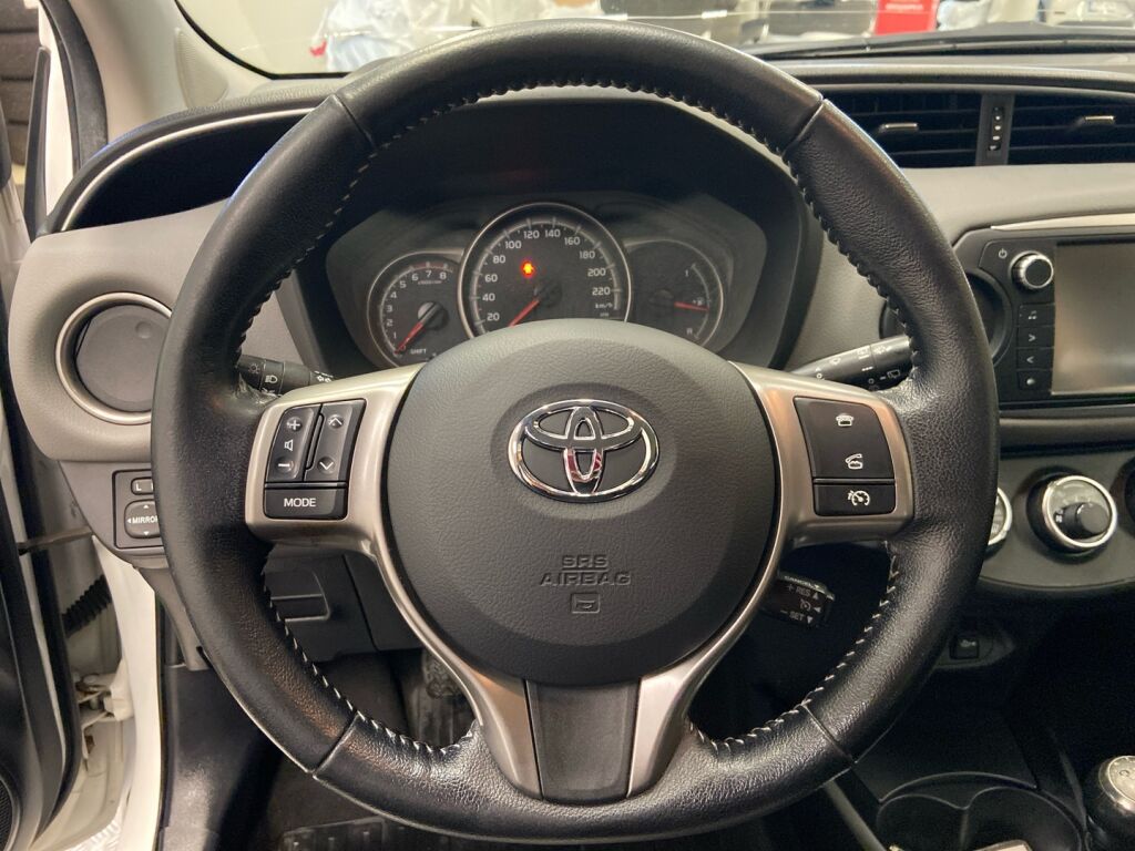 Toyota Yaris 2016 Valkoinen