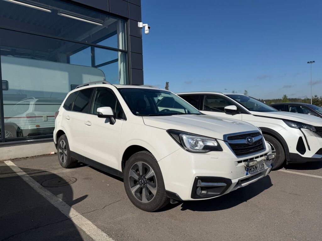 Subaru Forester 2016 Valkoinen