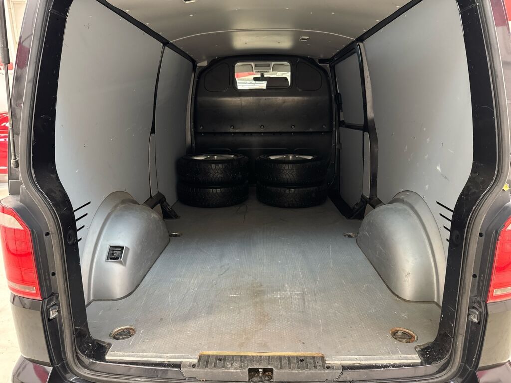 Volkswagen Transporter 2016 Musta