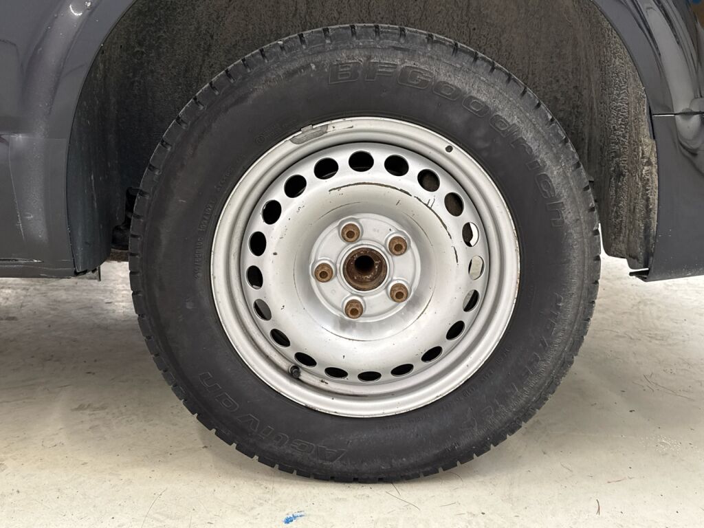 Volkswagen Transporter 2016 Musta