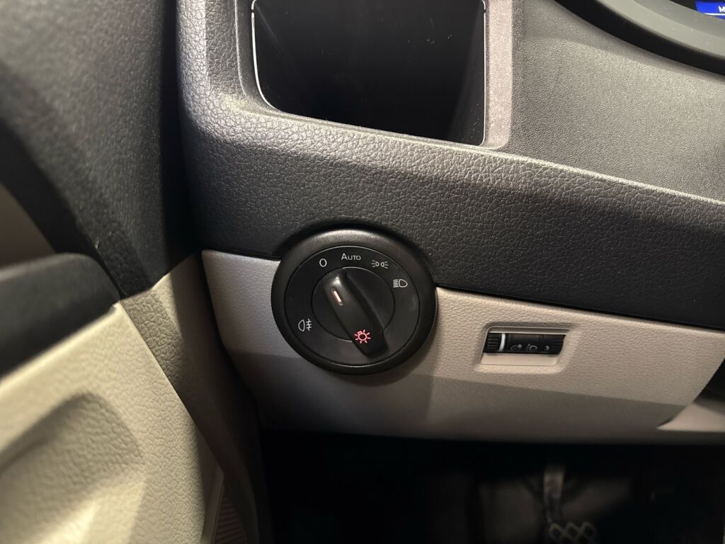 Volkswagen Transporter 2016 Musta