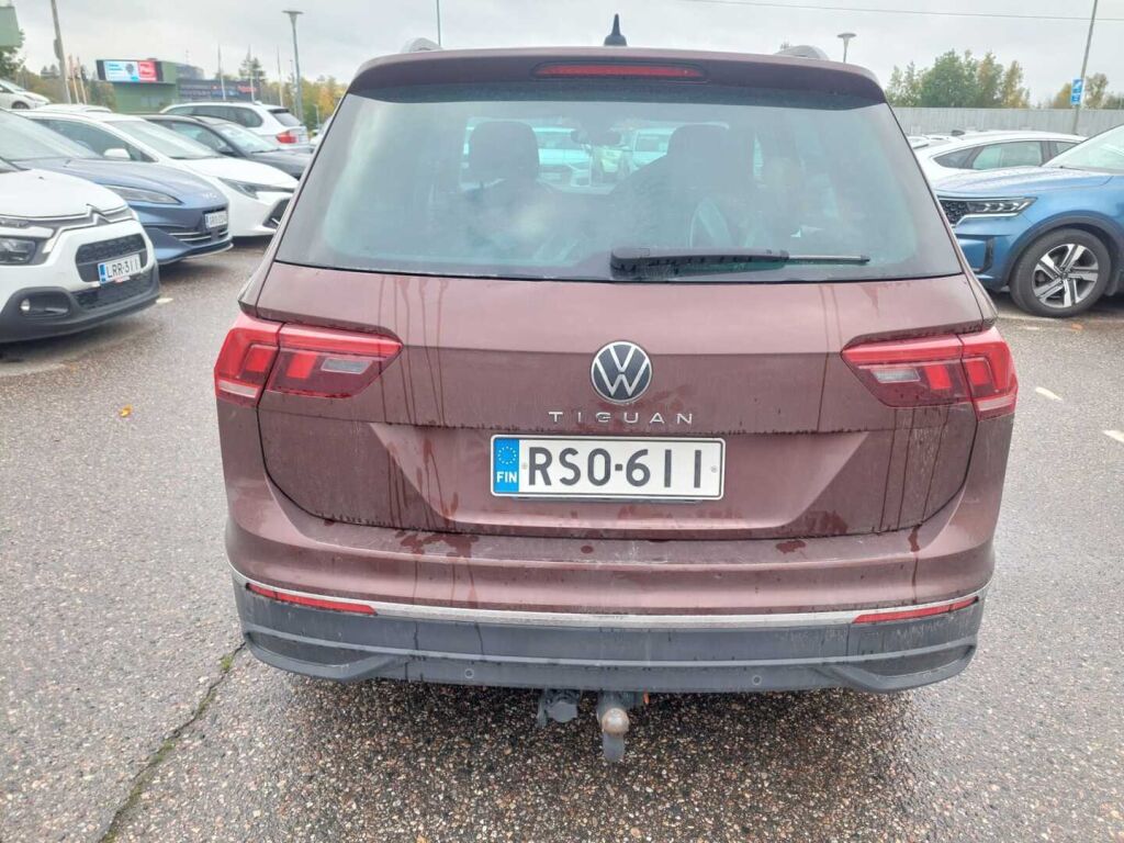 Volkswagen Tiguan 2022 Ruskea (beige)