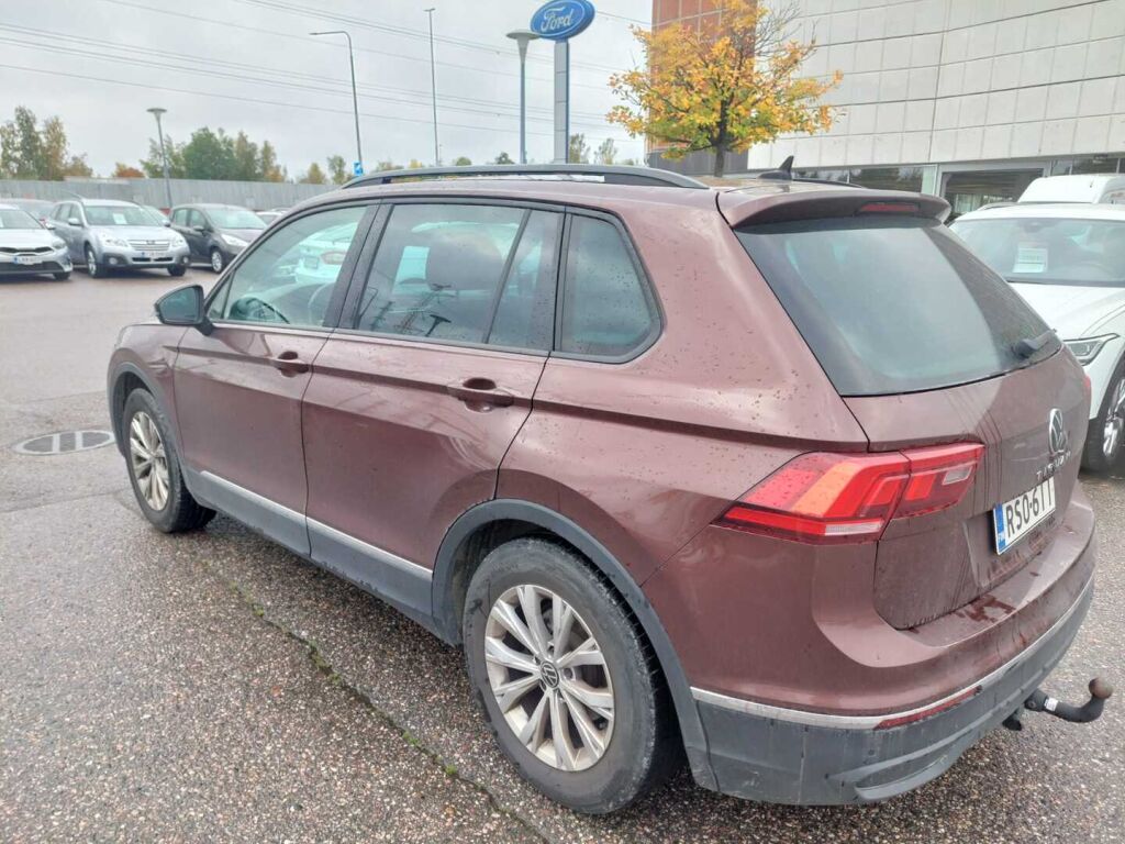 Volkswagen Tiguan 2022 Ruskea (beige)