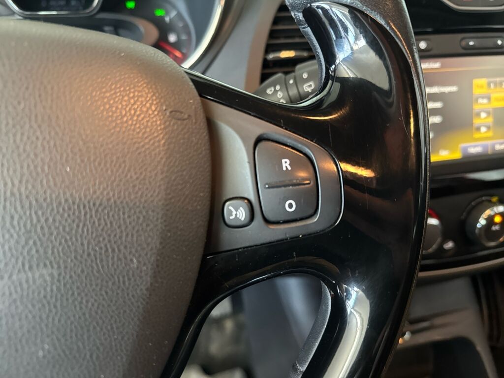 Renault Captur 2016 Oranssi