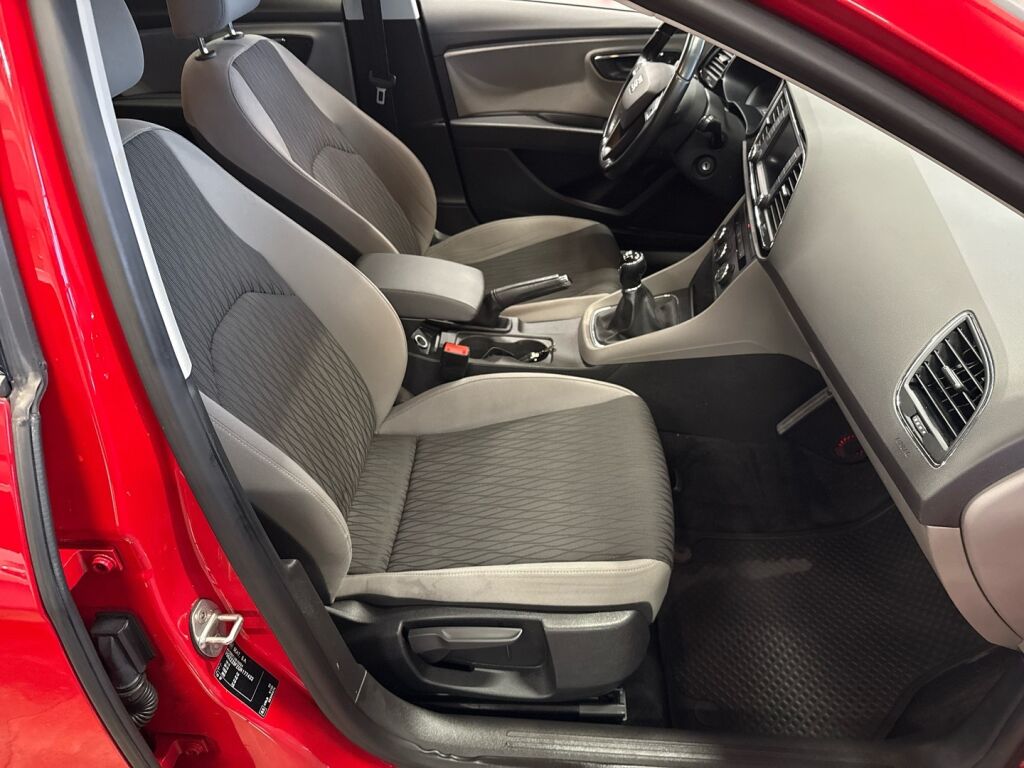 Seat Leon ST 2016 Punainen