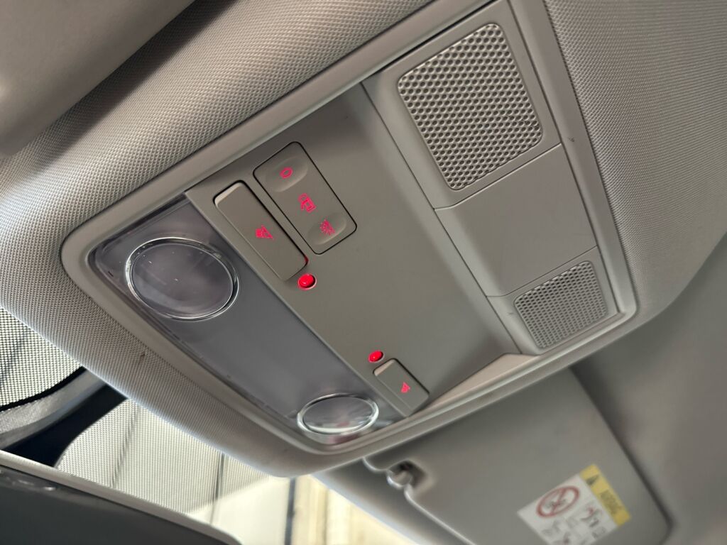 Seat Leon ST 2016 Punainen