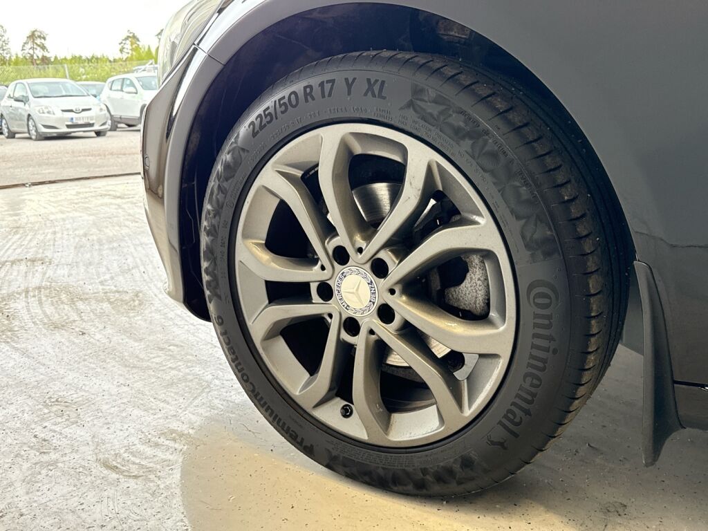 Mercedes-Benz C 2016 Musta