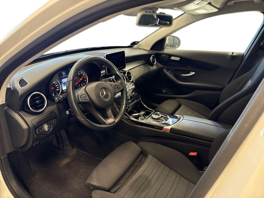 Mercedes-Benz C 2017 Valkoinen