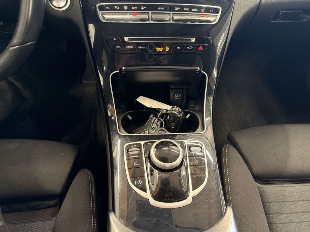 Mercedes-Benz C 2017 Valkoinen