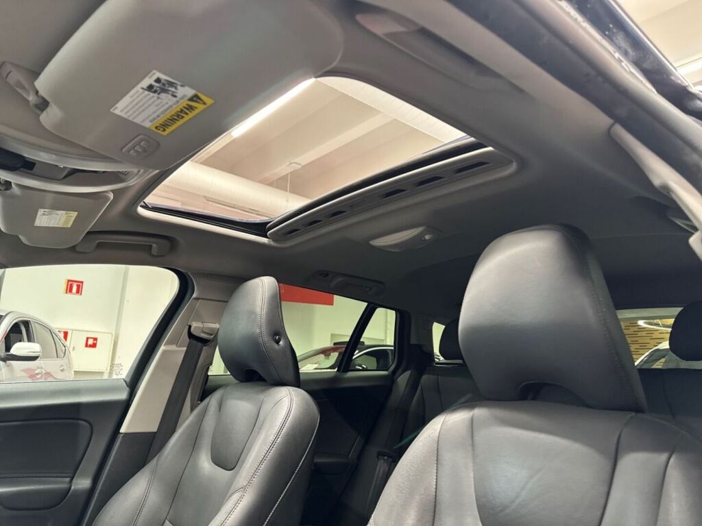 Volvo V60 2014 Sininen