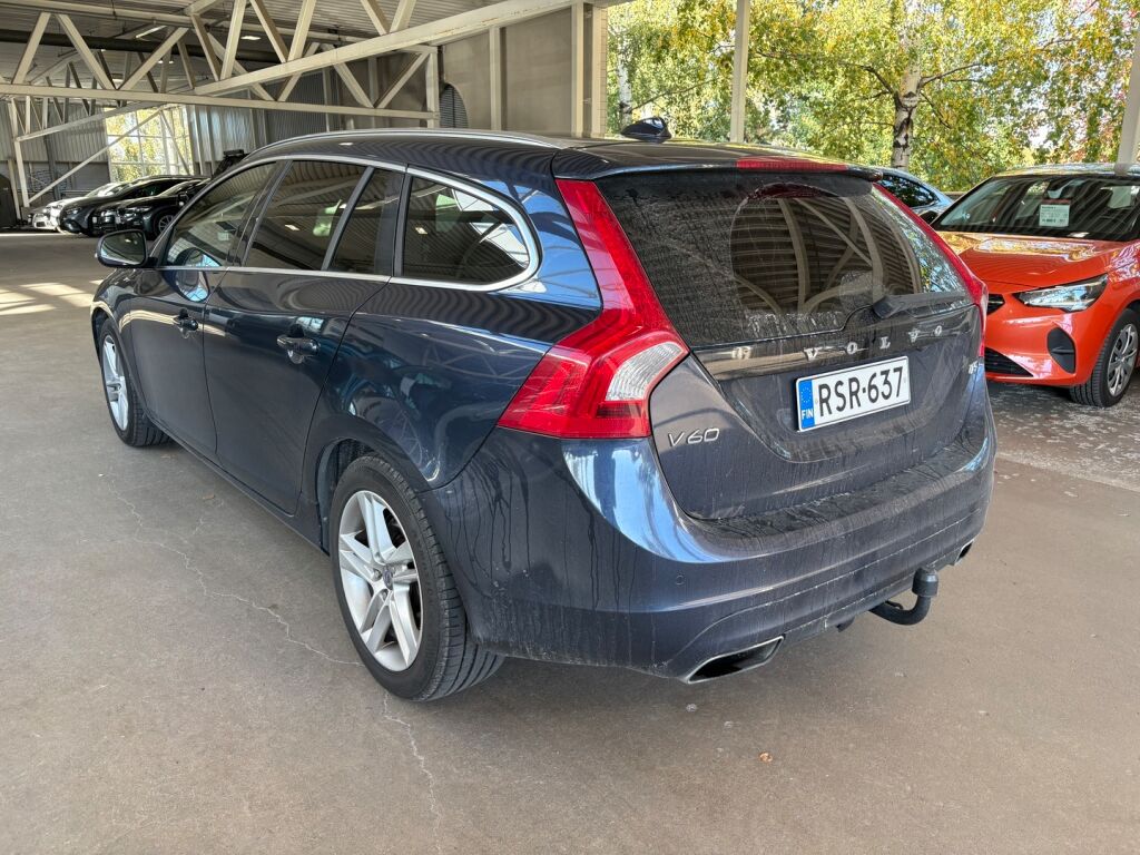 Volvo V60 2014 Sininen