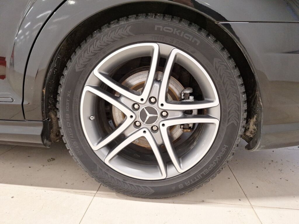 Mercedes-Benz S 2010 Musta