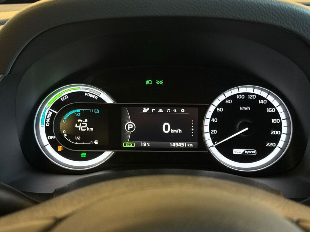 Kia Niro 2017 Harmaa