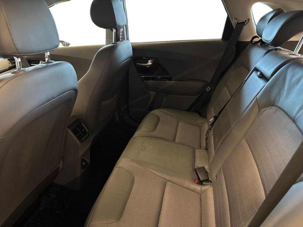 Kia Niro 2017 Harmaa