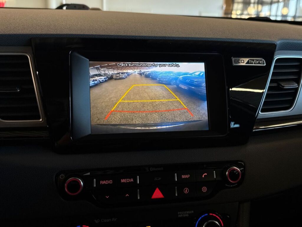 Kia Niro 2017 Harmaa