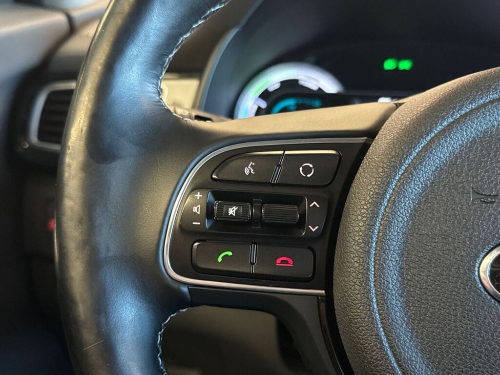 Kia Niro 2017 Harmaa