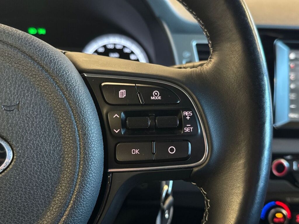 Kia Niro 2017 Harmaa