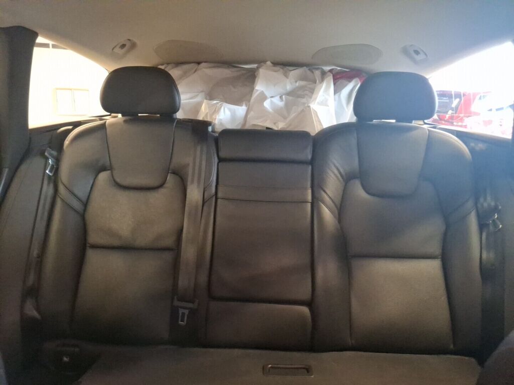 Volvo V90 2017 Musta