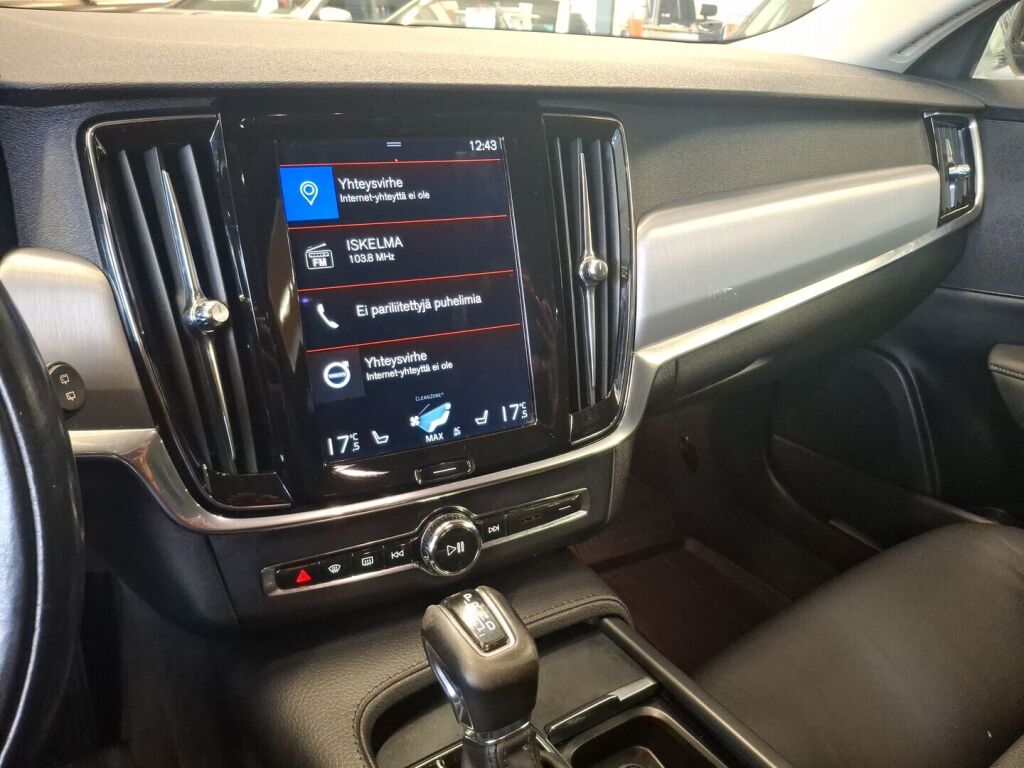 Volvo V90 2017 Musta