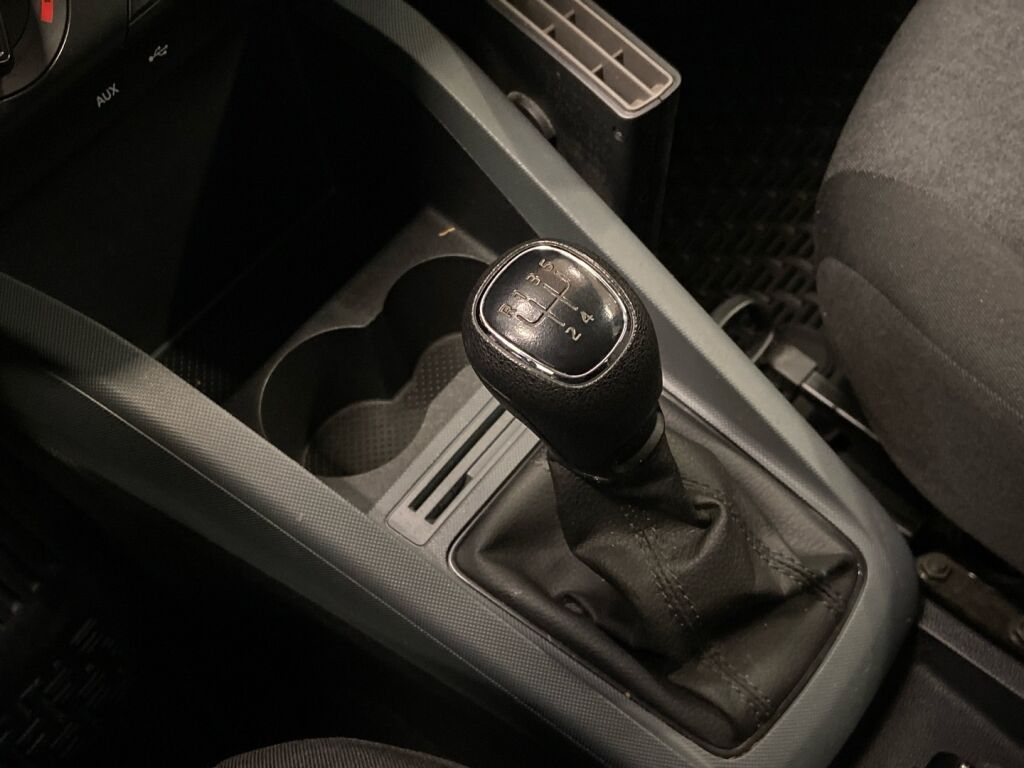 Skoda Fabia 2017 Ruskea (beige)