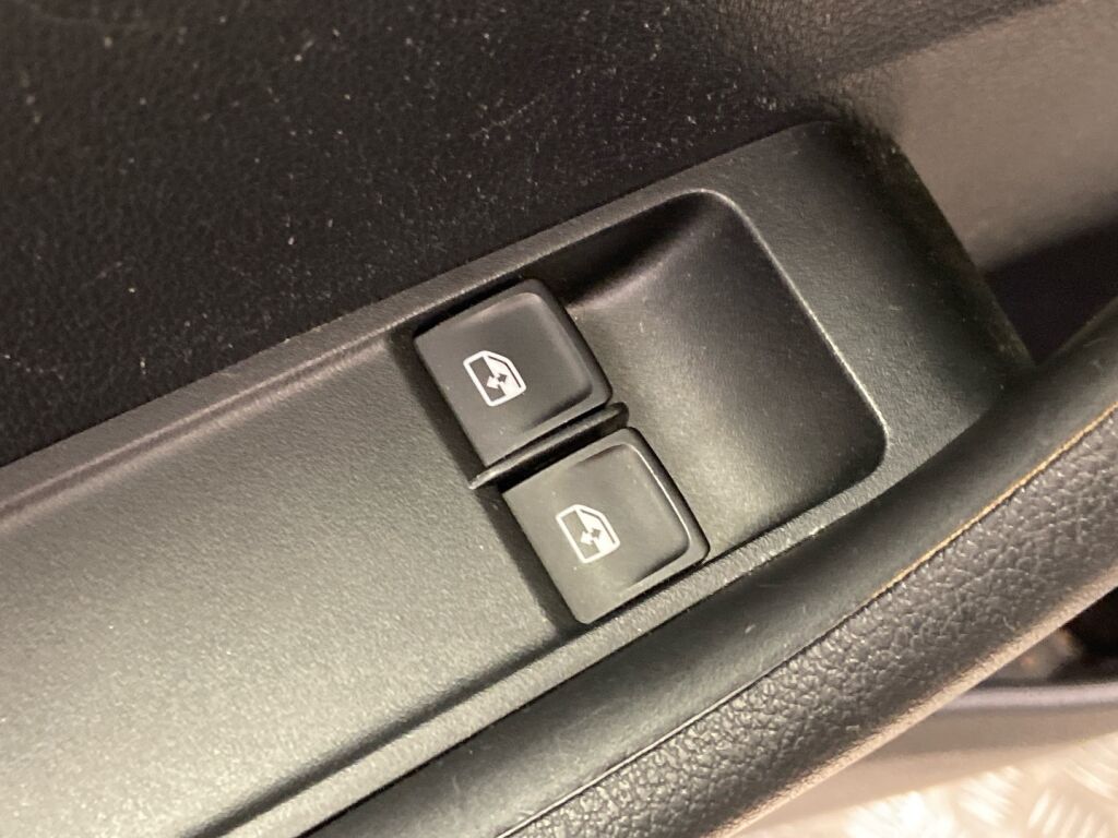 Skoda Fabia 2017 Ruskea (beige)