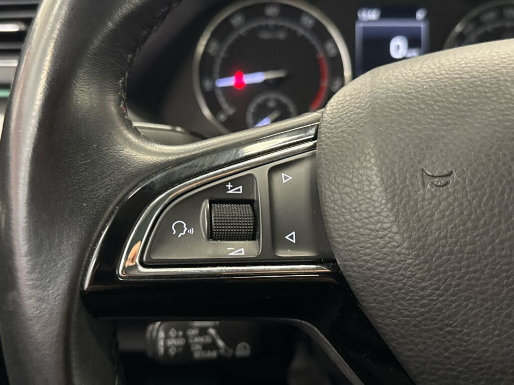 Skoda Superb 2017 Harmaa