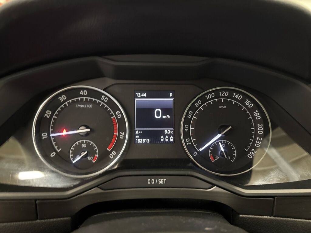 Skoda Superb 2017 Harmaa