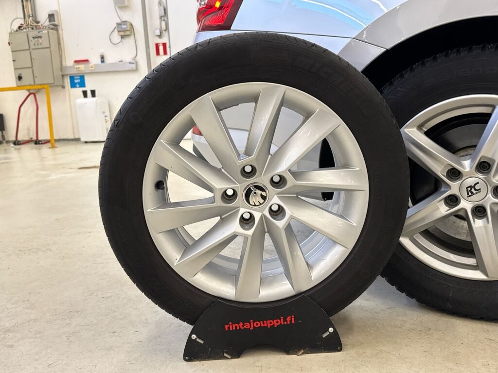 Skoda Superb 2017 Harmaa