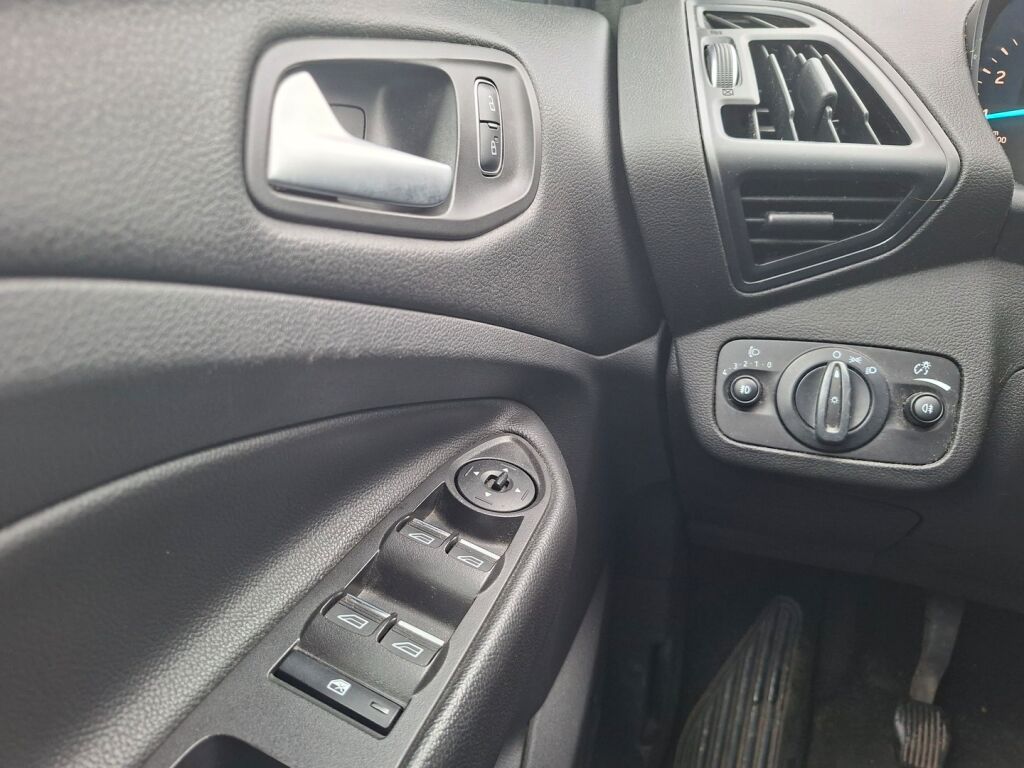 Ford Kuga 2017 Frozen White