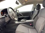 Toyota Avensis 2011 Punainen