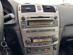 Toyota Avensis 2011 Punainen