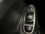 Nissan Juke 2011 Punainen