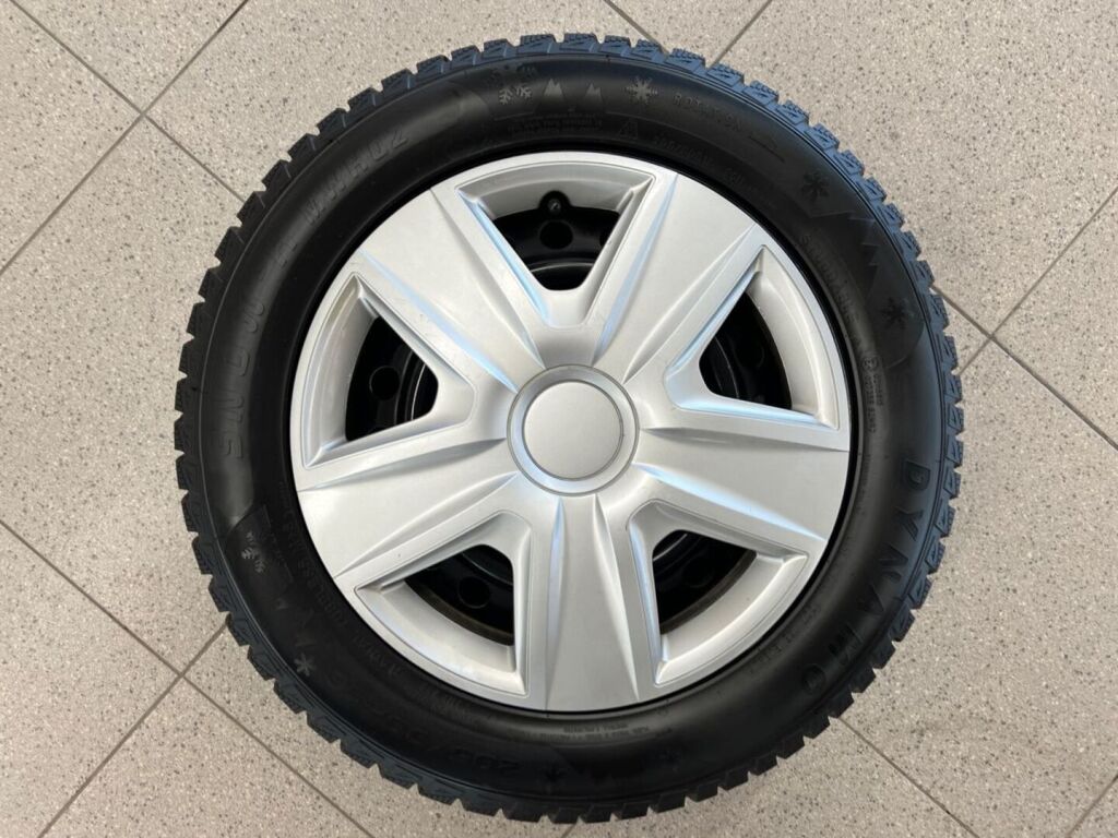 Nissan Juke 2011 Punainen