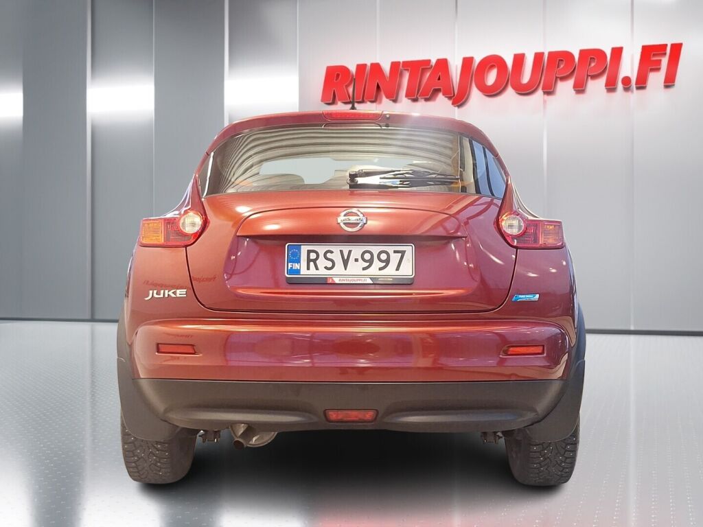 Nissan Juke 2011 Punainen