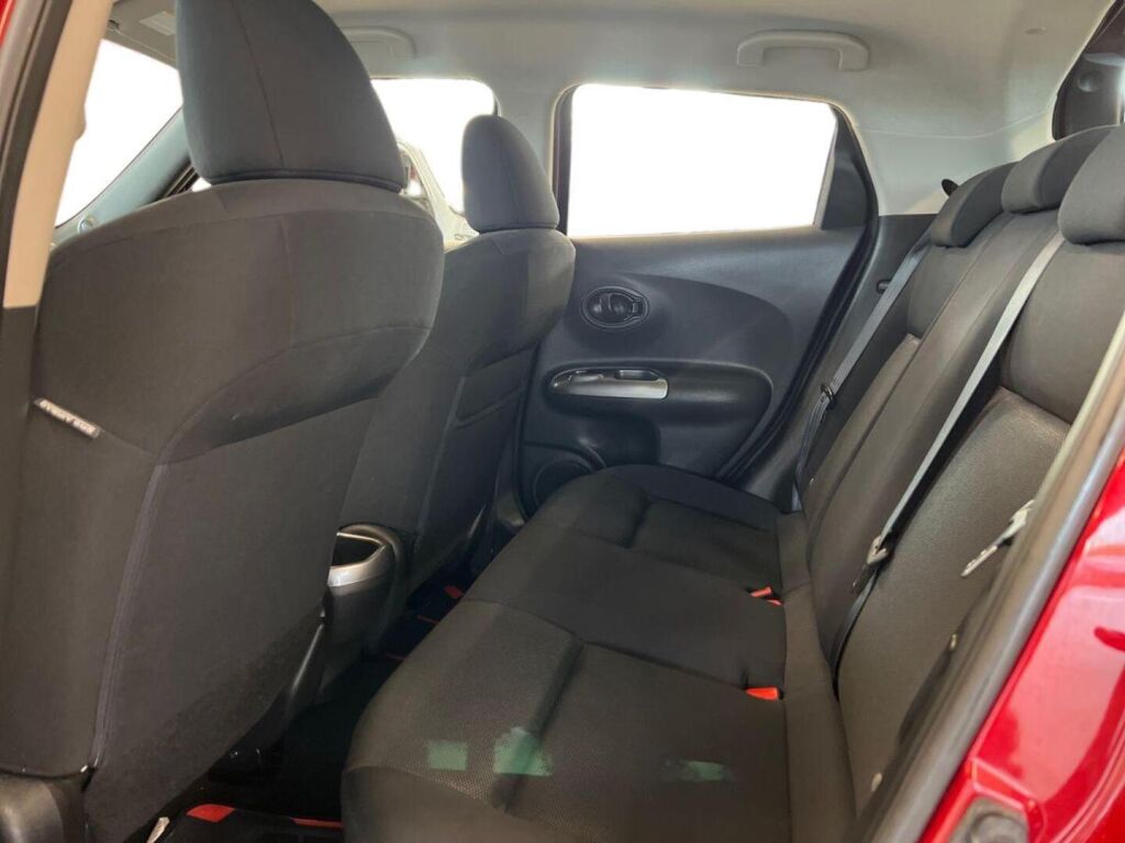Nissan Juke 2011 Punainen