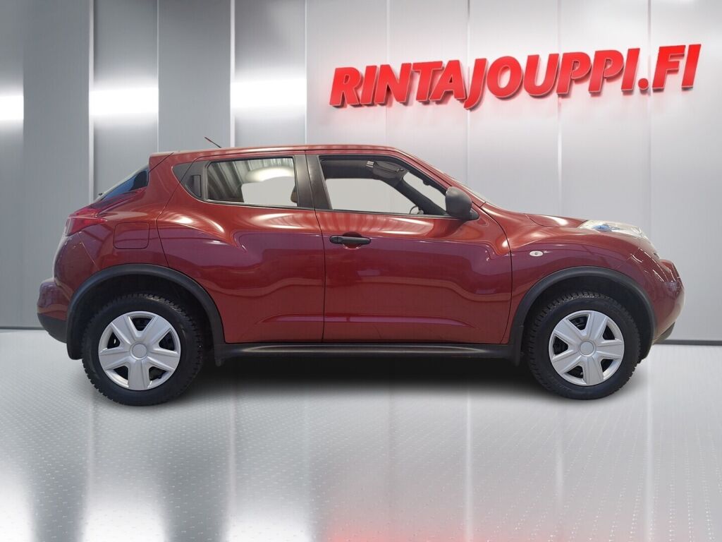 Nissan Juke 2011 Punainen