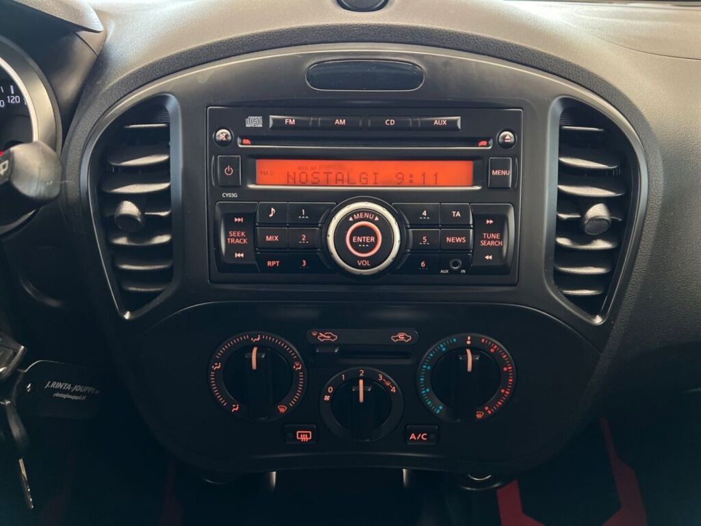 Nissan Juke 2011 Punainen