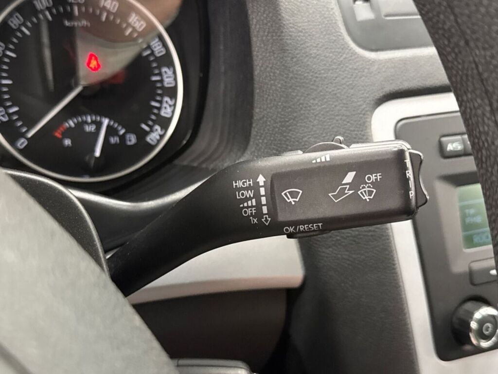 Skoda Octavia 2010 Harmaa