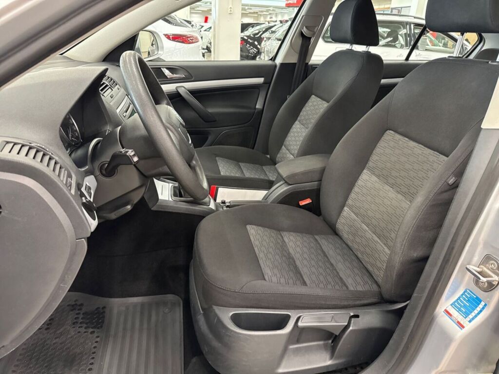 Skoda Octavia 2010 Harmaa
