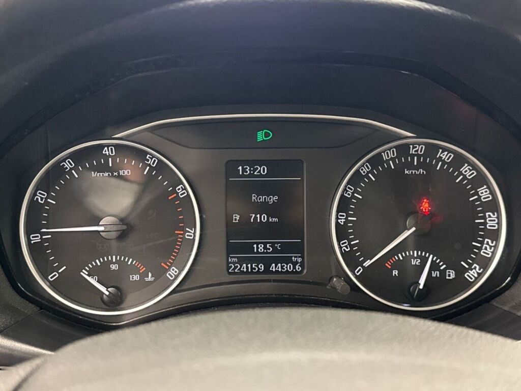 Skoda Octavia 2010 Harmaa