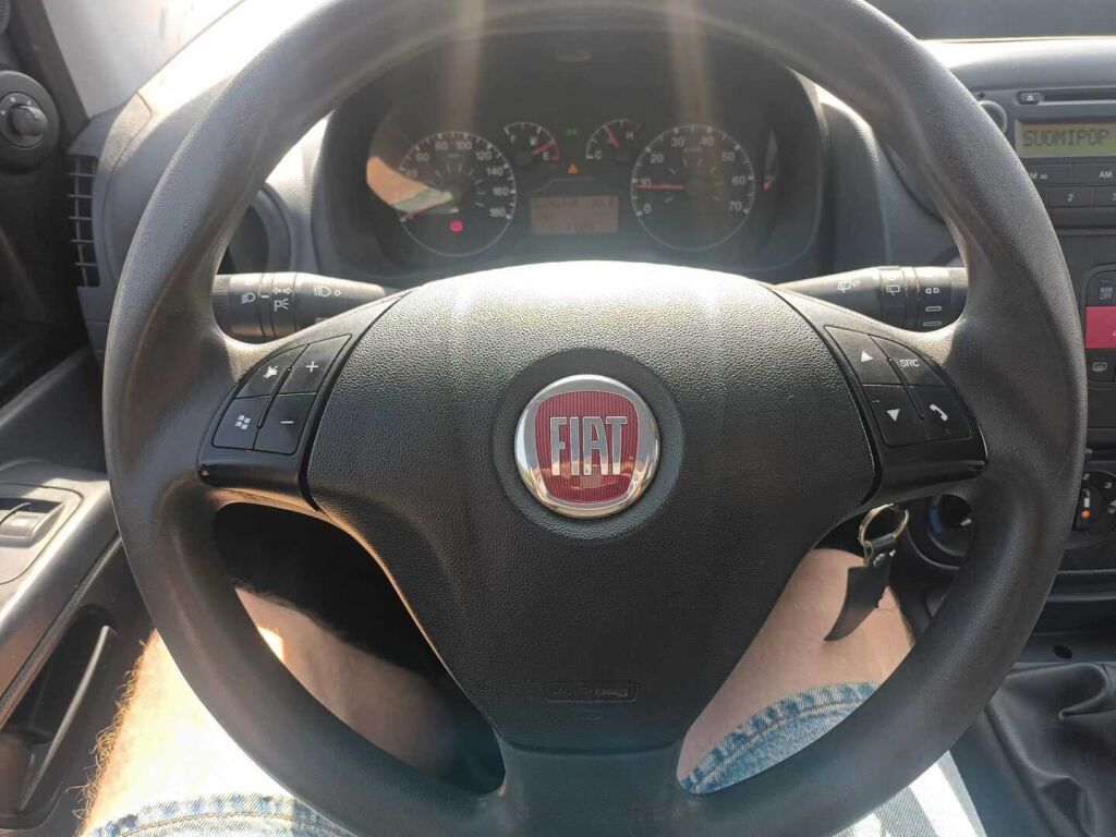 Fiat Fiorino 2011 Musta
